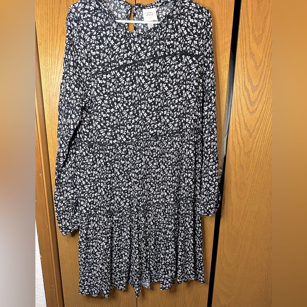 Knox Rose Women’s A Line Black Floral Midi Dress